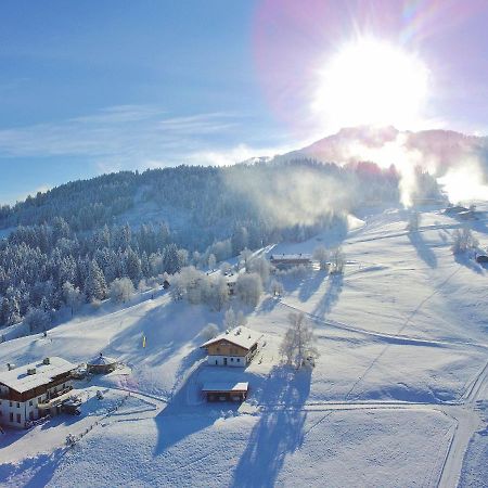 Chalet On The Ski Slope In St Johann In Tyrol Apfeldorf Exterior photo